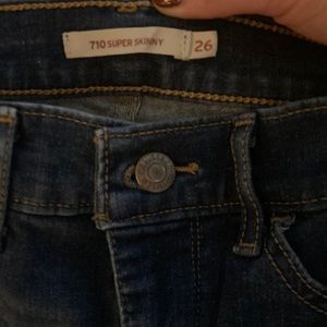 Women’s Levi’s jeans used.